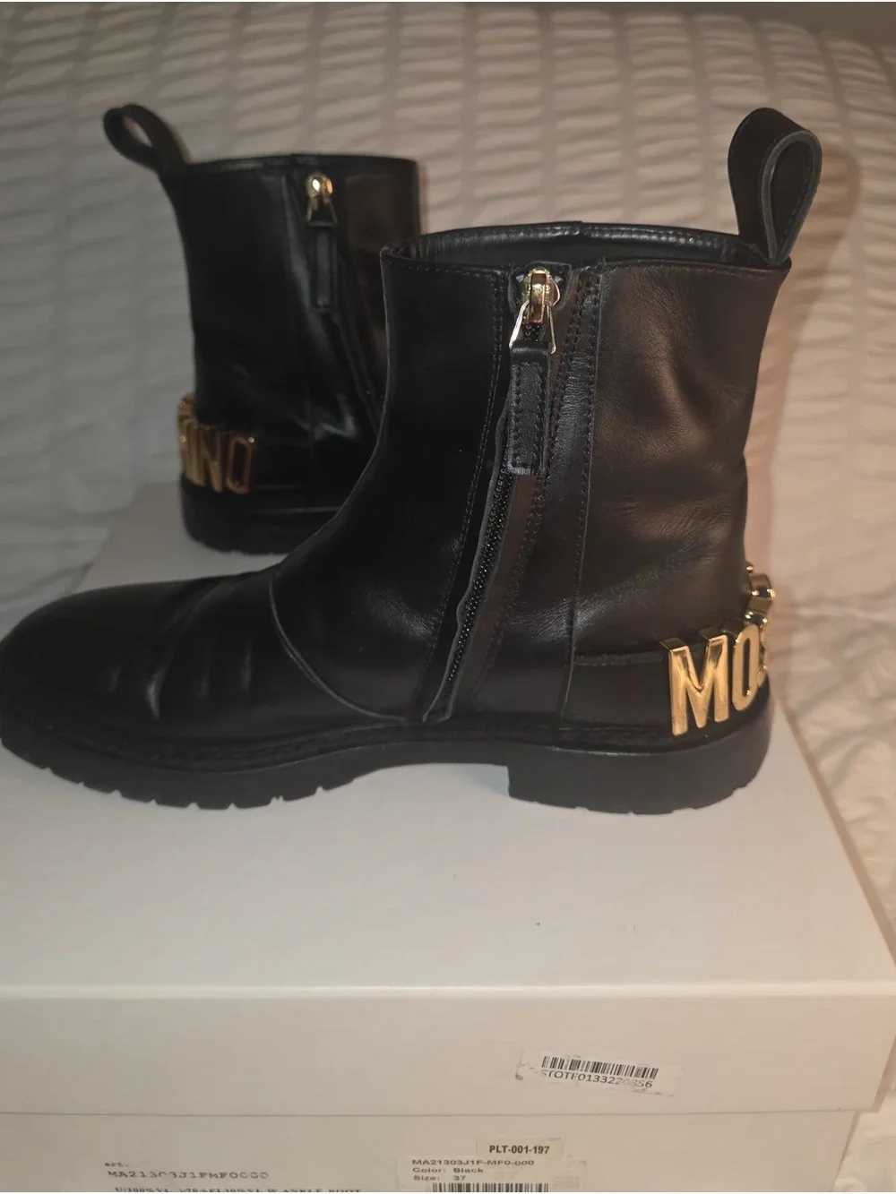 Moschino sleek black
